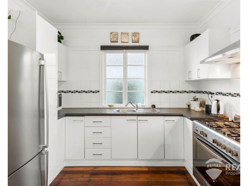 16 Murray Street, Sandgate QLD 4017