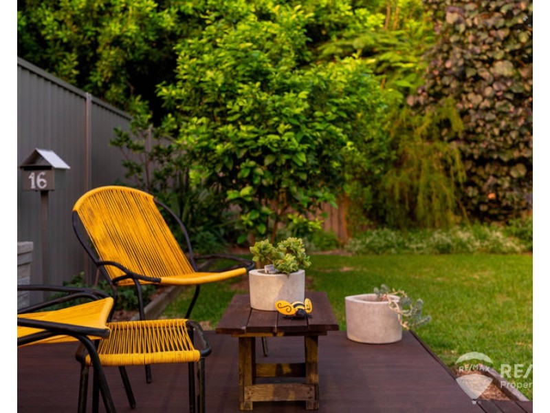 16 Murray Street, Sandgate QLD 4017