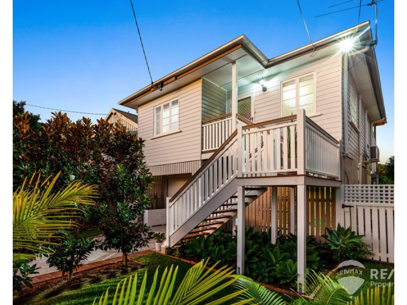 16 Murray Street, Sandgate QLD 4017