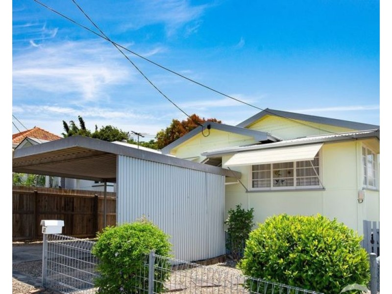 29 Sutton Avenue, Sandgate QLD 4017