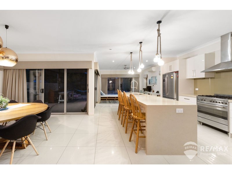 111 Alexandra Street, Sandgate QLD 4017