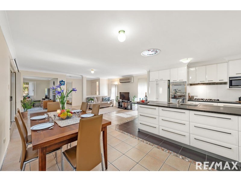 2 Gilbert Street, North Lakes QLD 4509