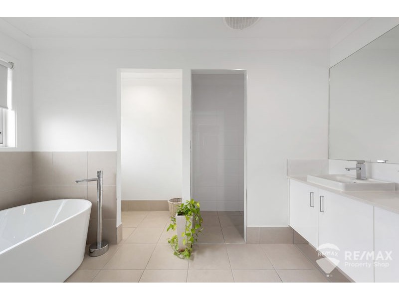 8 Aston Close, Brighton QLD 4017