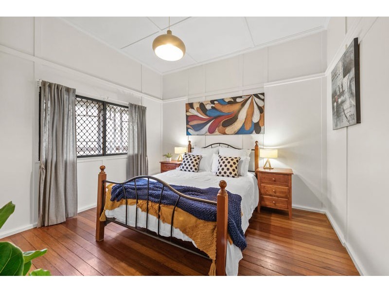 21 Roland Street, Clontarf QLD 4019
