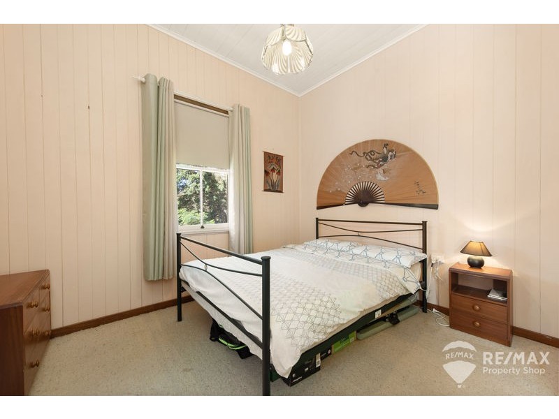 33 Gowen Street, Shorncliffe QLD 4017