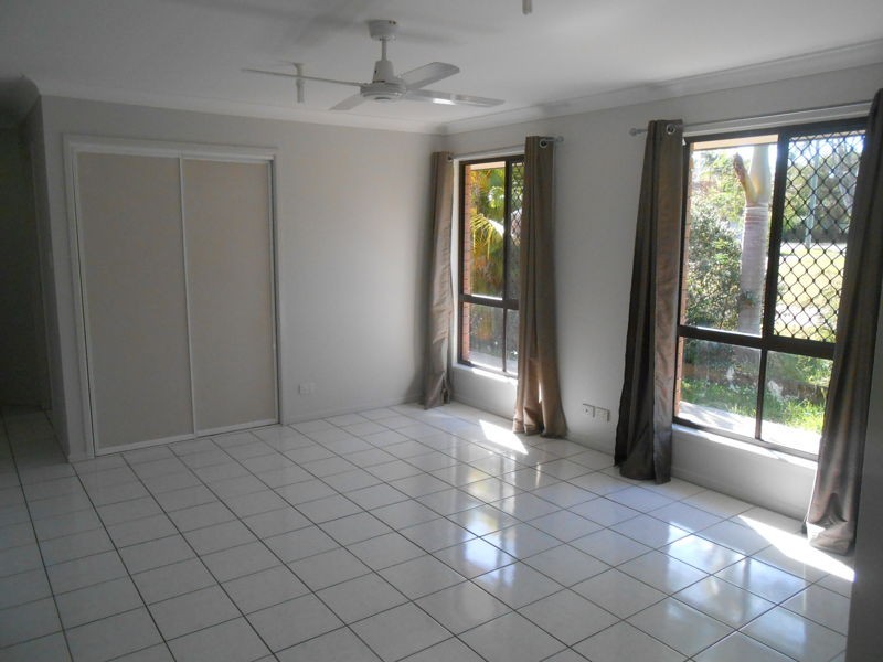 71 Florence Street, Brighton QLD 4017