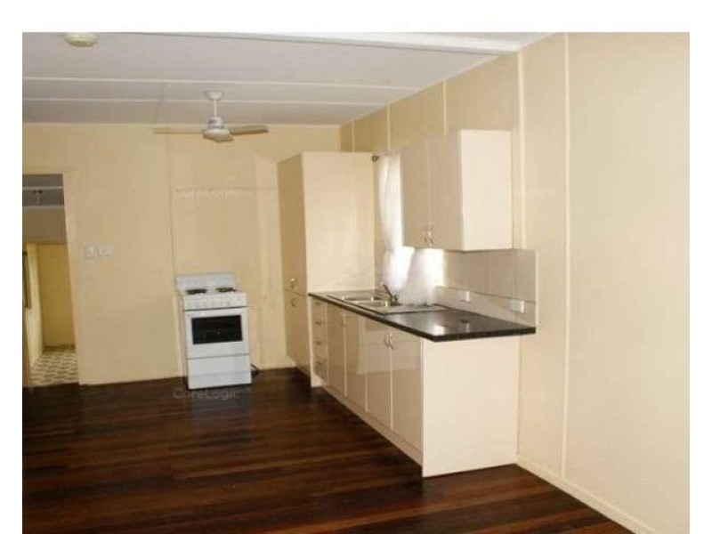 2 Sarah Street, Deagon QLD 4017