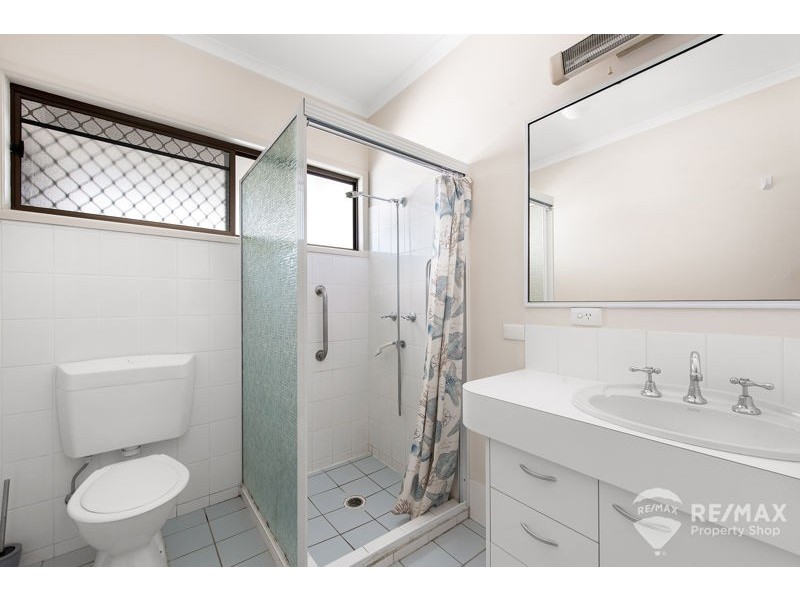 2/32 Third Avenue, Sandgate QLD 4017