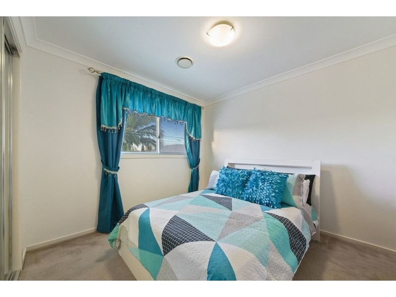 4 Pressland Street, Carseldine QLD 4034