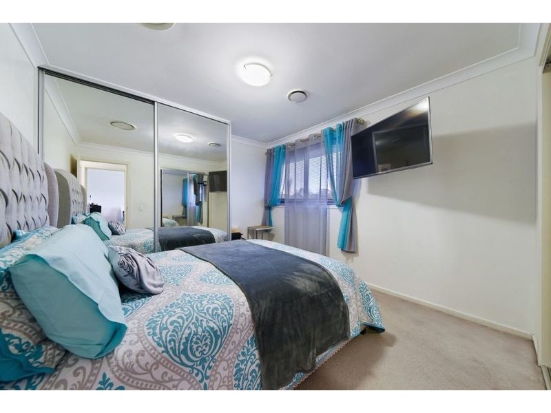 4 Pressland Street, Carseldine QLD 4034