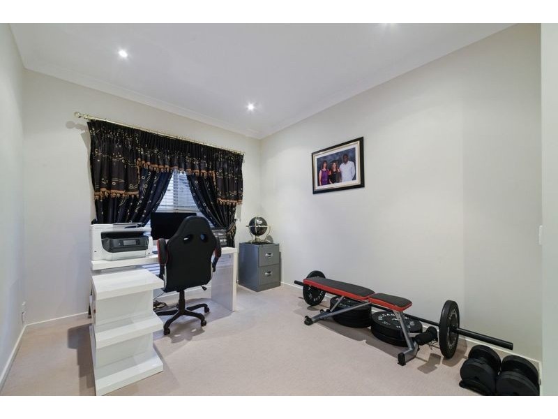 4 Pressland Street, Carseldine QLD 4034