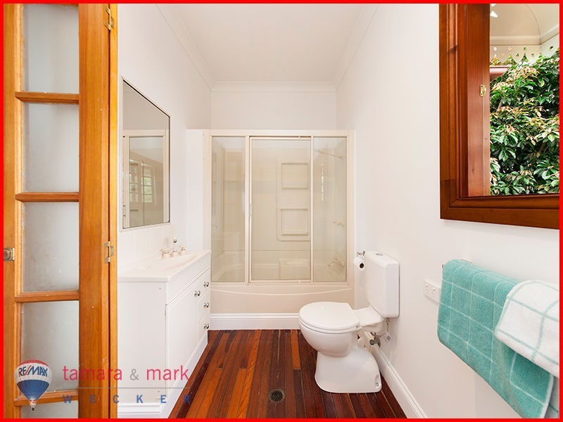 4 Dickson Street, Brighton QLD 4017