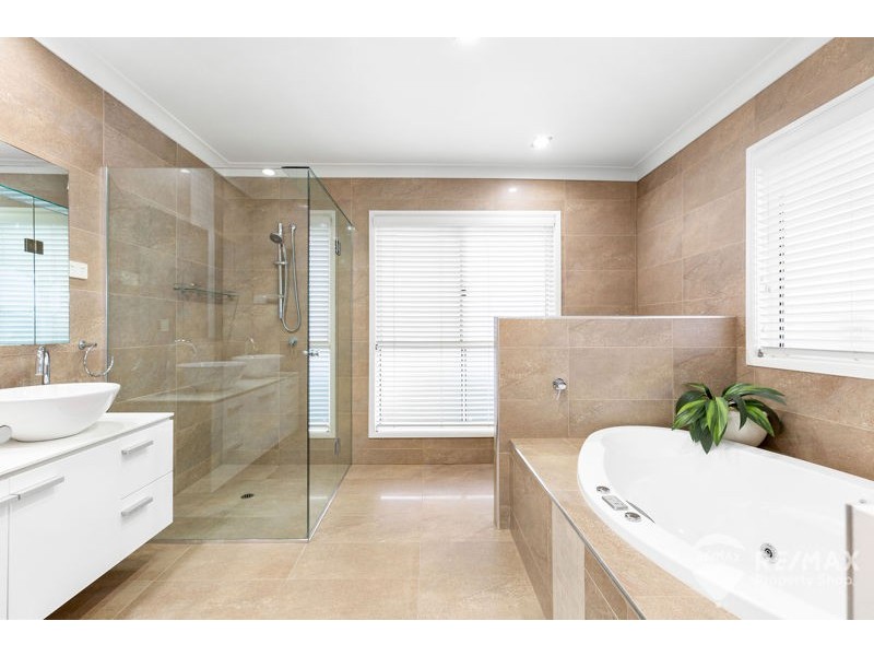 40 Second Avenue, Sandgate QLD 4017