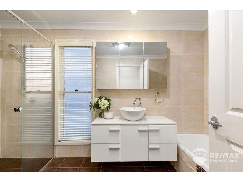 40 Second Avenue, Sandgate QLD 4017