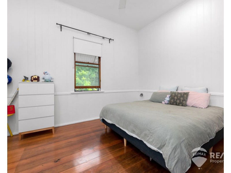 72 Yundah Street, Shorncliffe QLD 4017