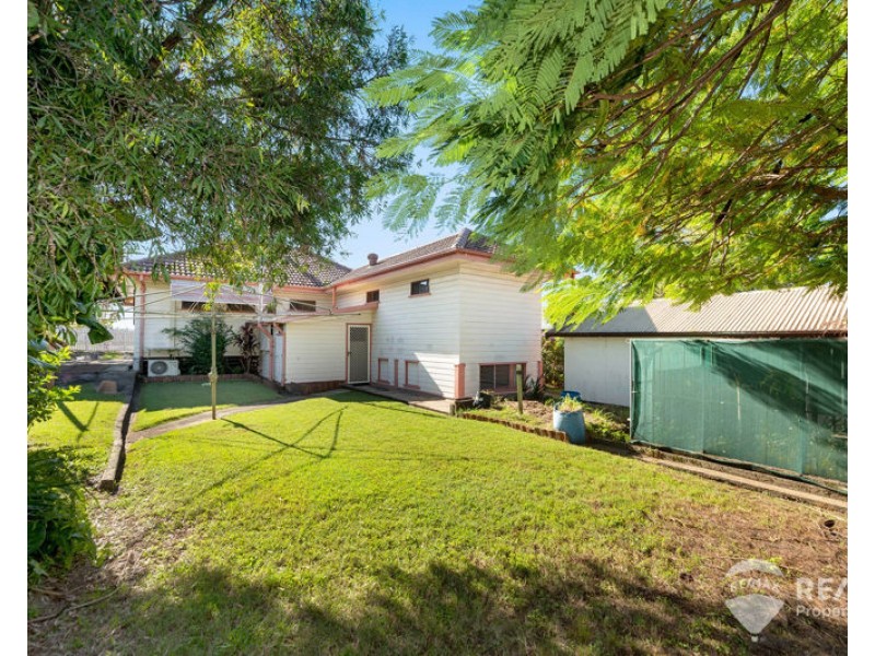 17 Gordon Street, Brighton QLD 4017