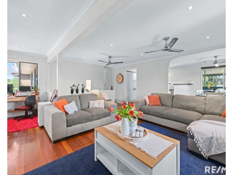 22 Lerose Ave, Kallangur QLD 4503