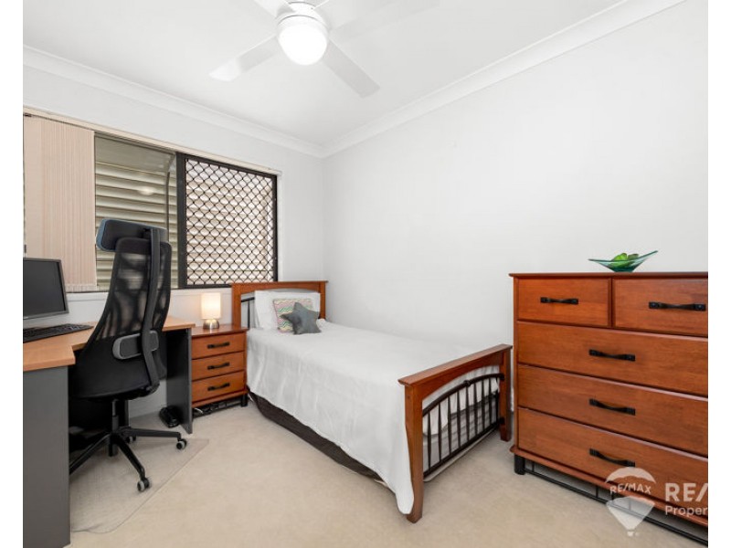 1 Venice Crescent, Brighton QLD 4017
