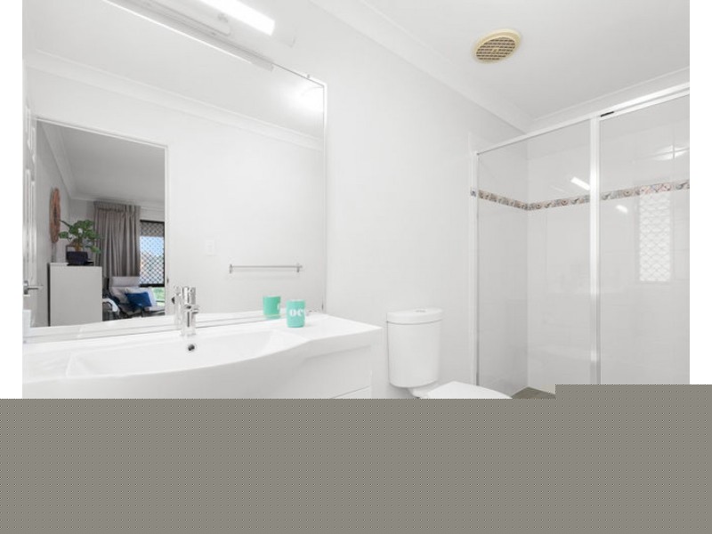 1 Venice Crescent, Brighton QLD 4017