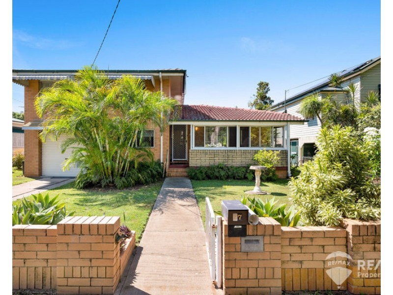 27 Deagon Street, Sandgate QLD 4017