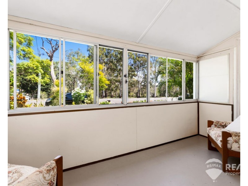 27 Deagon Street, Sandgate QLD 4017