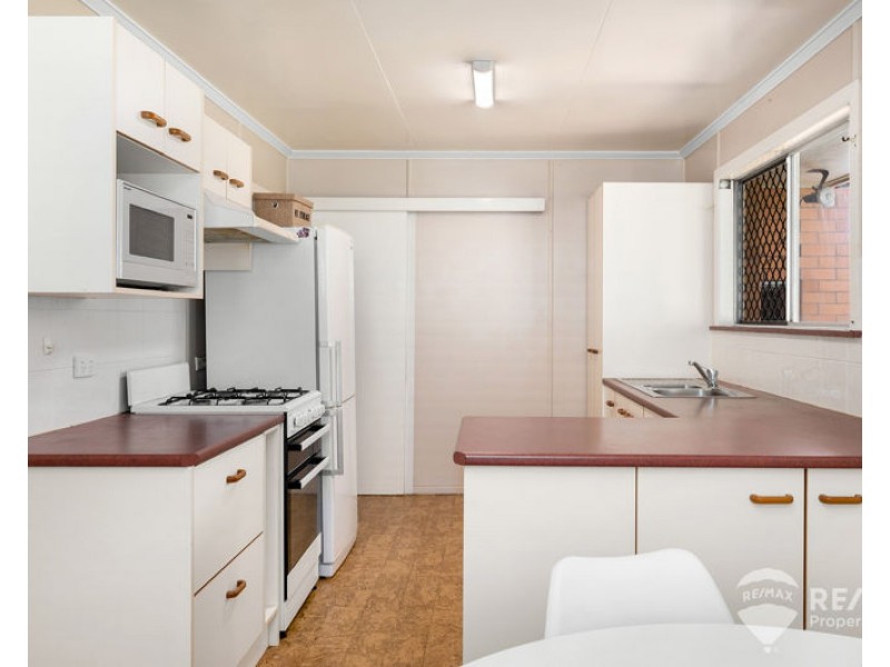 27 Deagon Street, Sandgate QLD 4017