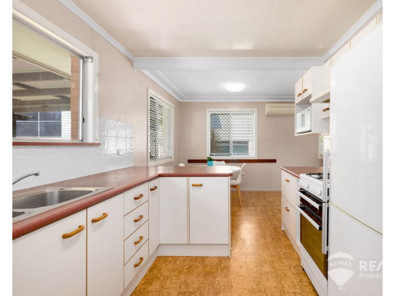 27 Deagon Street, Sandgate QLD 4017