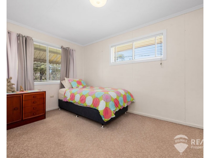 27 Deagon Street, Sandgate QLD 4017
