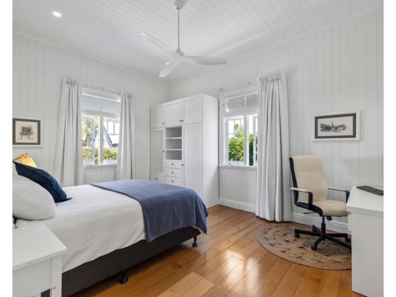 39 Deagon Street, Sandgate QLD 4017