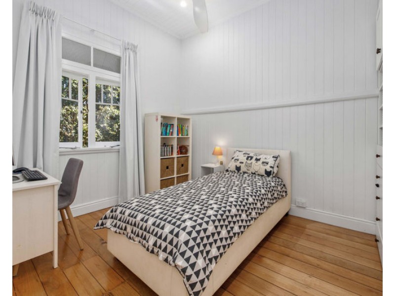 39 Deagon Street, Sandgate QLD 4017