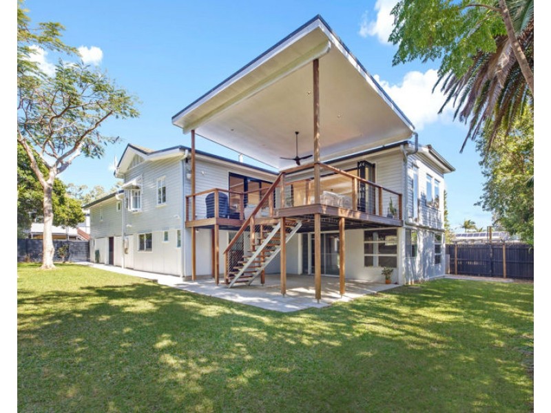 39 Deagon Street, Sandgate QLD 4017