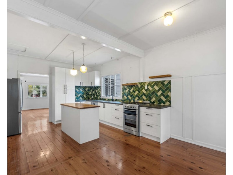 21 Maclean Street, Brighton QLD 4017