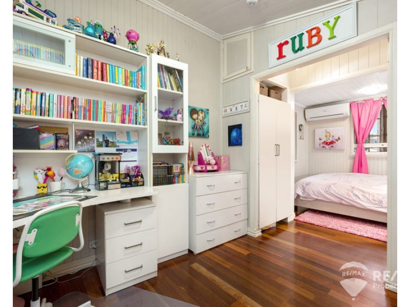 82 Nearra Street, Deagon QLD 4017