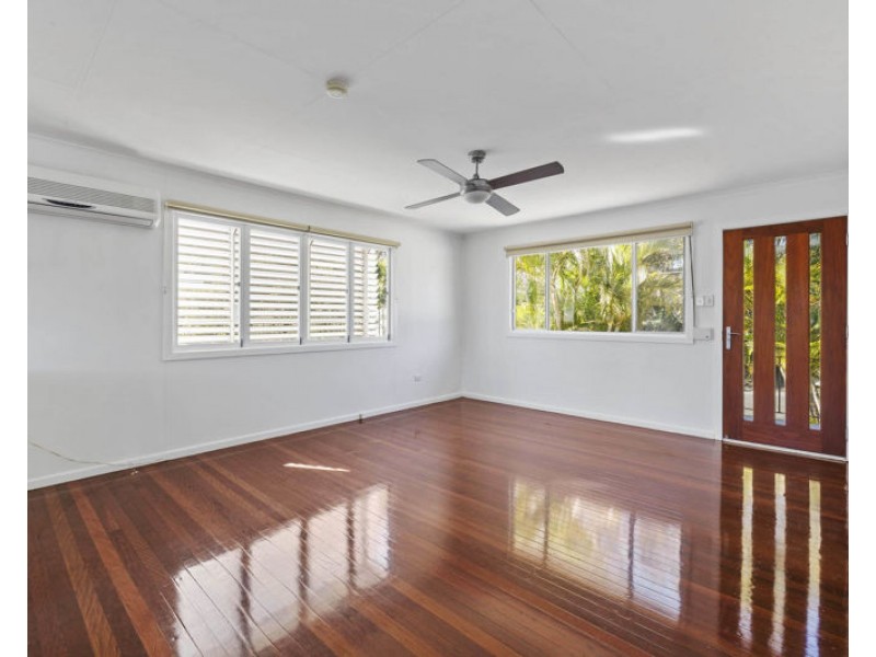 10 Pomona Street, Brighton QLD 4017