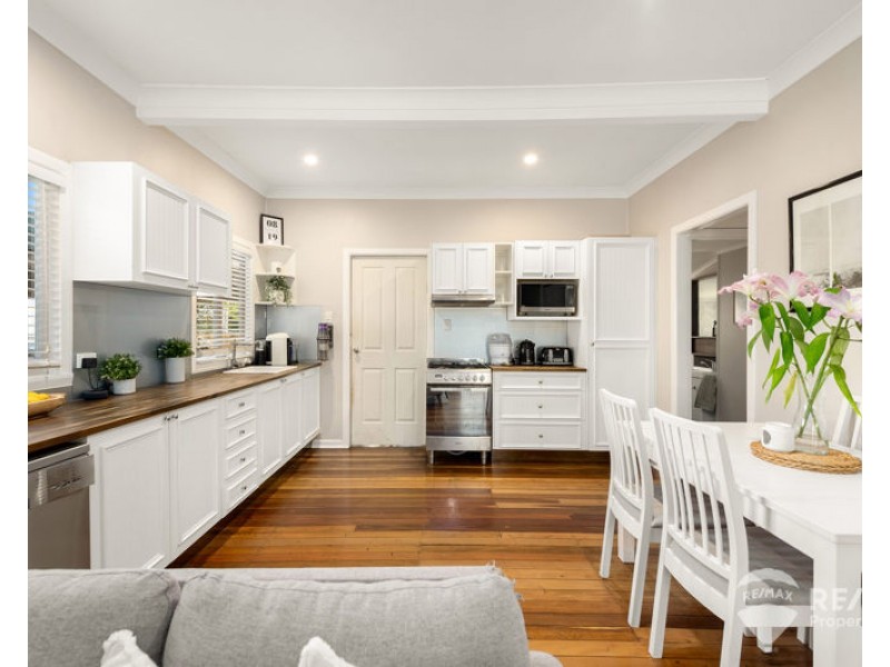 110 Alexandra Street, Sandgate QLD 4017