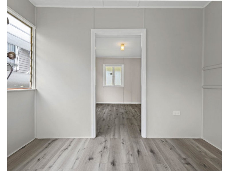 37 Wharf Street, Shorncliffe QLD 4017