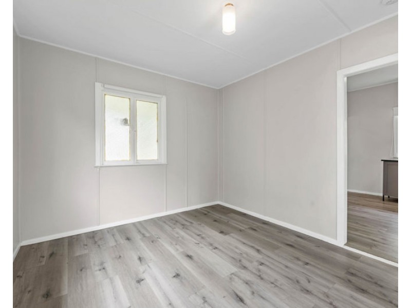 37 Wharf Street, Shorncliffe QLD 4017