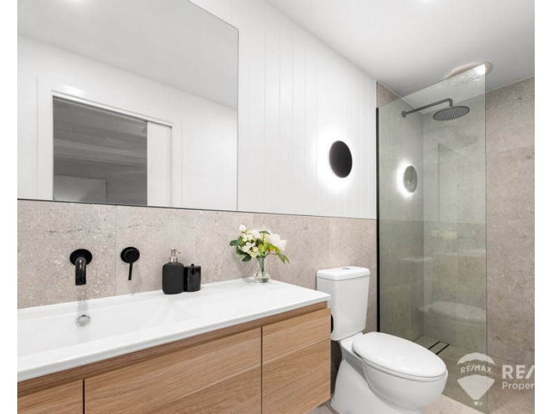 16 Northcote Street, Brighton QLD 4017