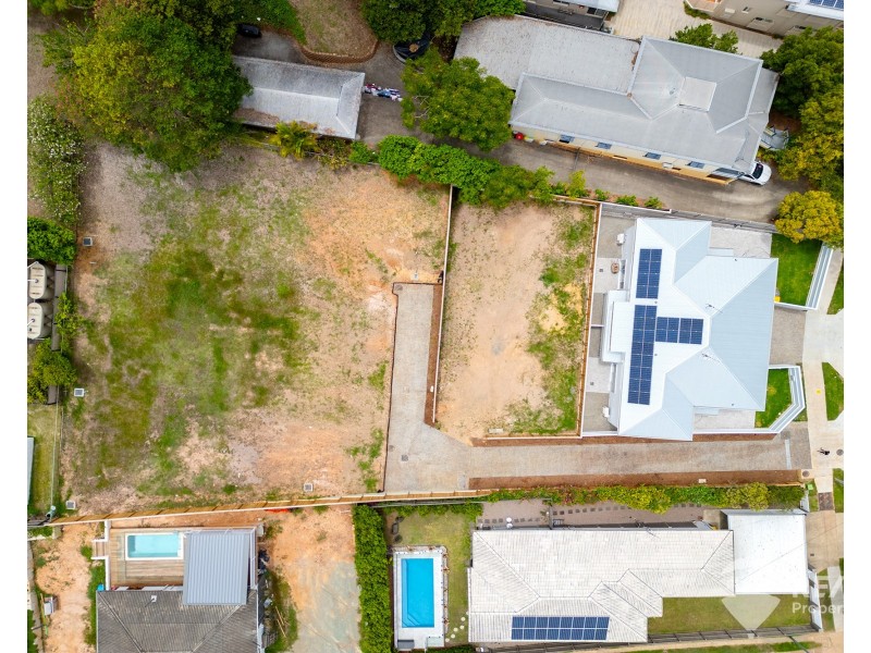 2/216 Rainbow Street, Sandgate QLD 4017