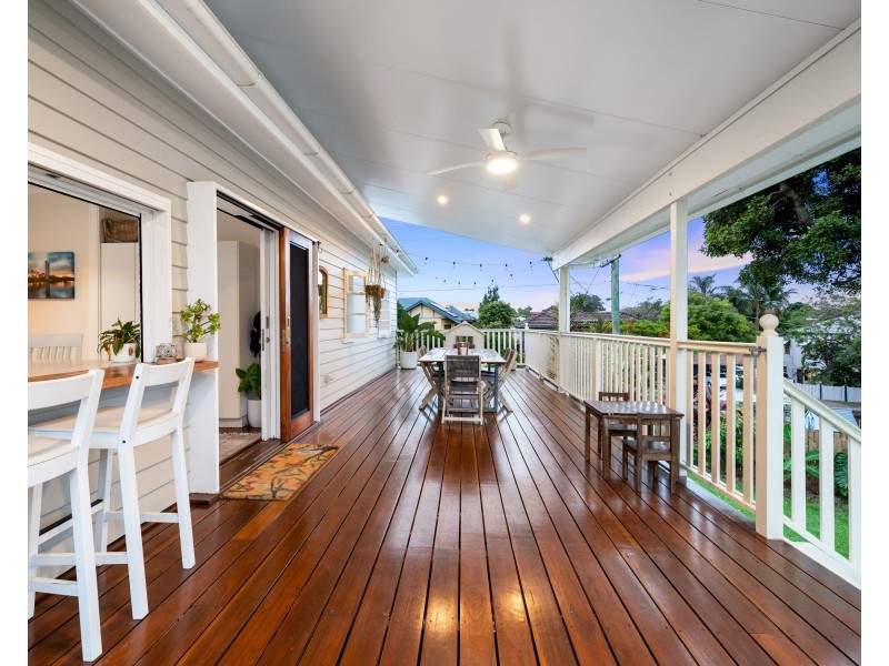 311 Brighton Road, Sandgate QLD 4017