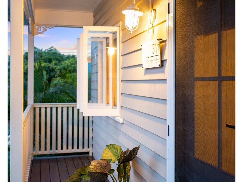 311 Brighton Road, Sandgate QLD 4017