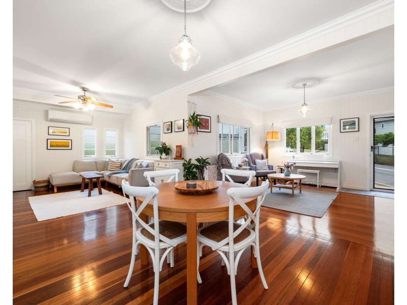 311 Brighton Road, Sandgate QLD 4017