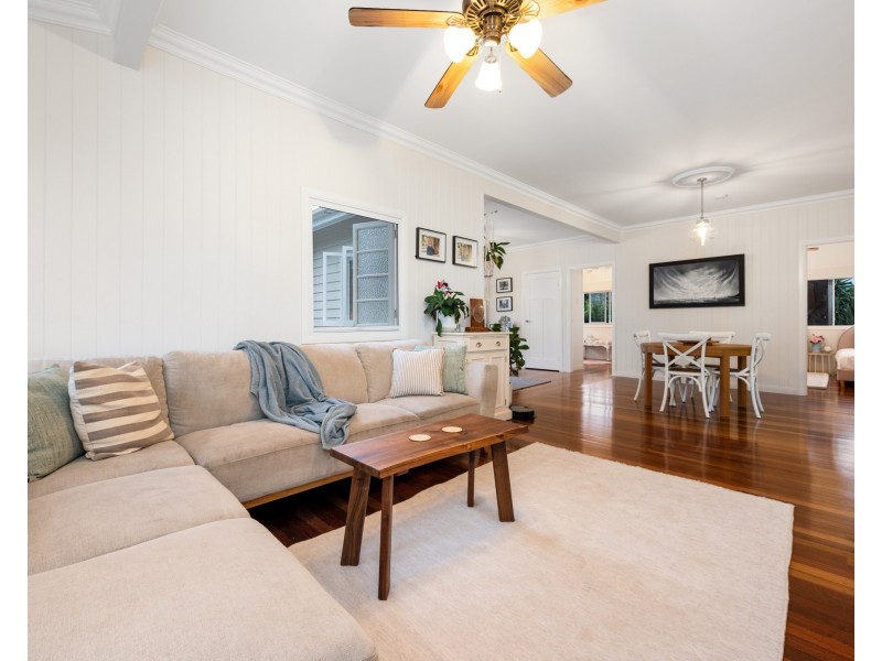 311 Brighton Road, Sandgate QLD 4017