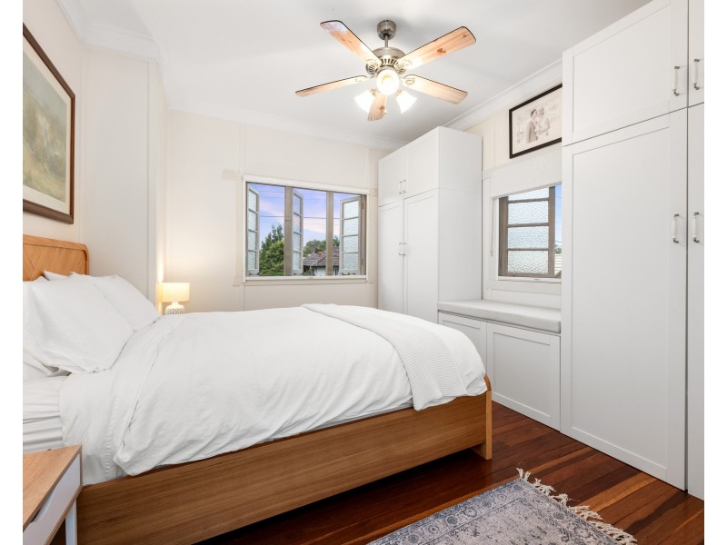 311 Brighton Road, Sandgate QLD 4017