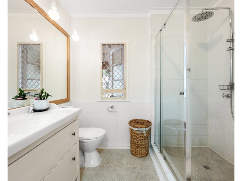 311 Brighton Road, Sandgate QLD 4017