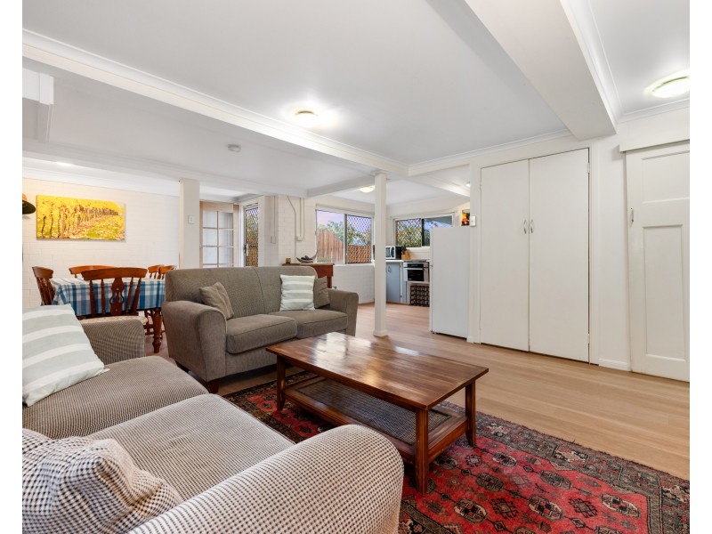 311 Brighton Road, Sandgate QLD 4017