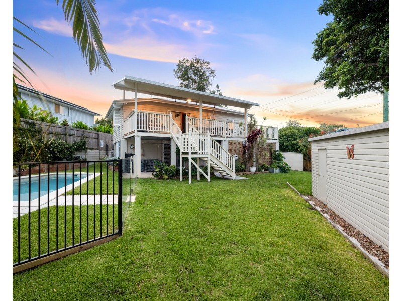 311 Brighton Road, Sandgate QLD 4017