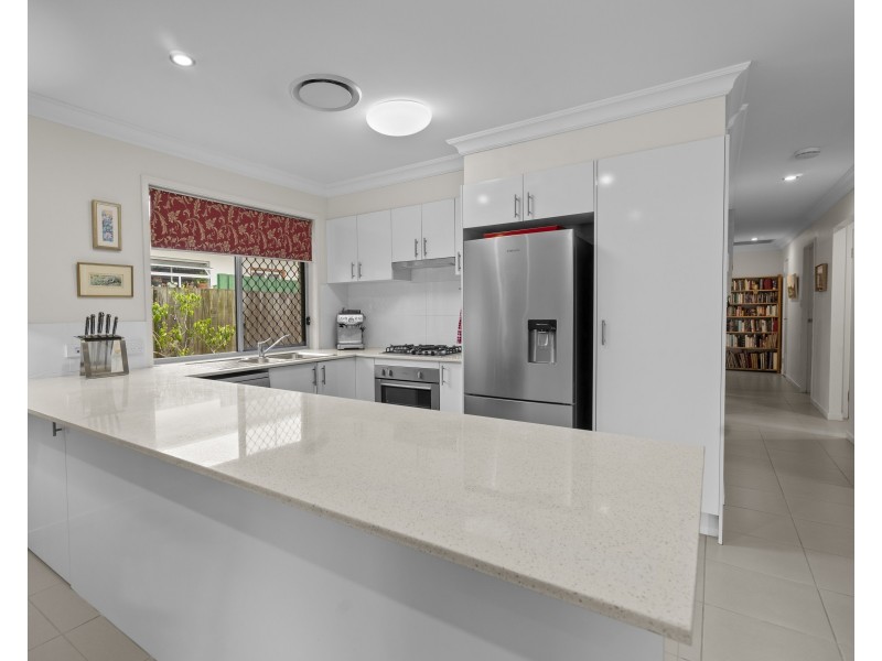 9 Wimble Street, Deagon QLD 4017