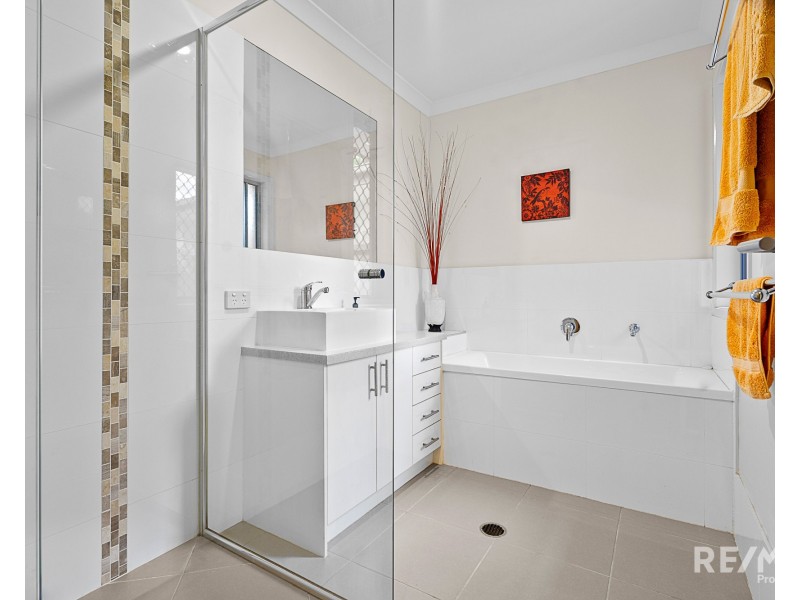 9 Wimble Street, Deagon QLD 4017