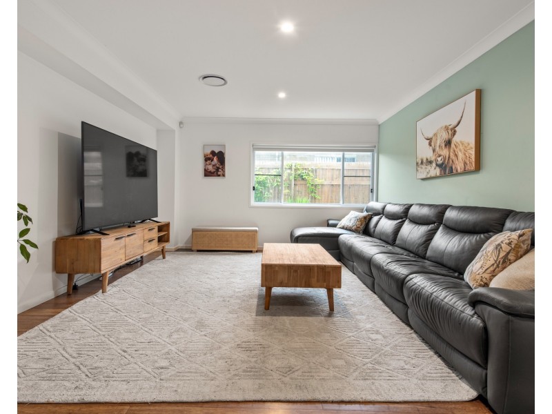 8 Aston Close, Brighton QLD 4017